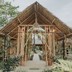 Glamping at Casa Amistad is an elevated form of camping that caters to all walks of life. It is a perfect getaway to reconnect and celebrate nature, oneself and loved-ones. 