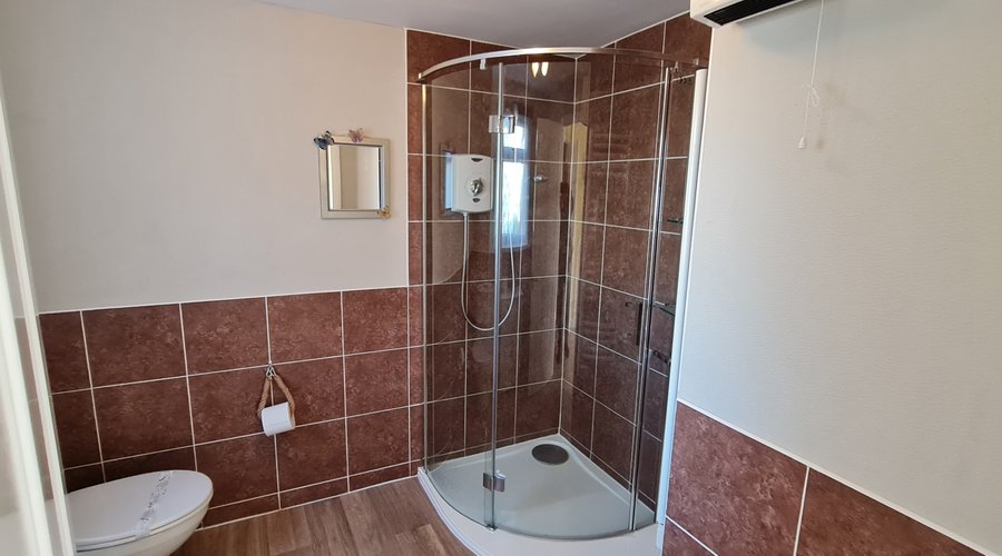 Lodge Bathroom
