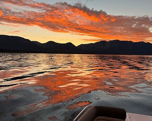 boat cruise on lake tahoe