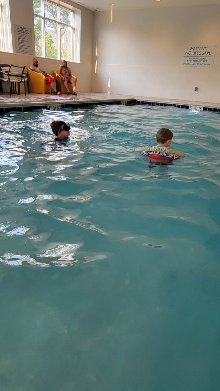 Hilton Garden Inn Columbus Easton Pool: Pictures & Reviews - Tripadvisor