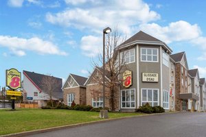Super 8 by Wyndham Quebec City in Quebec City