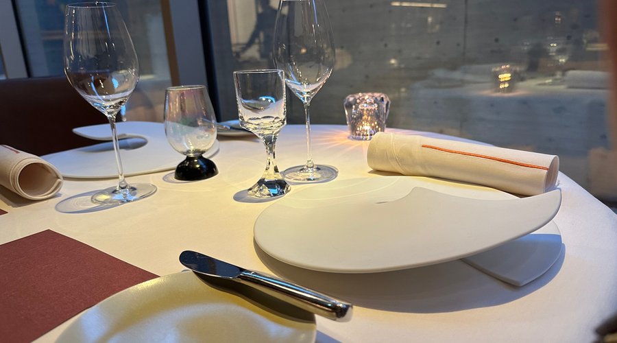 MUNI ALAIN DUCASSE image 2 - Full view