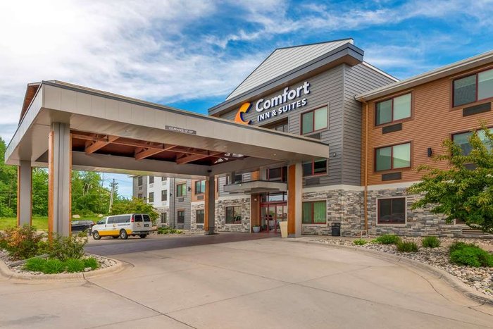 Book Comfort Inn Hotels in South St Paul, MN - Choice Hotels