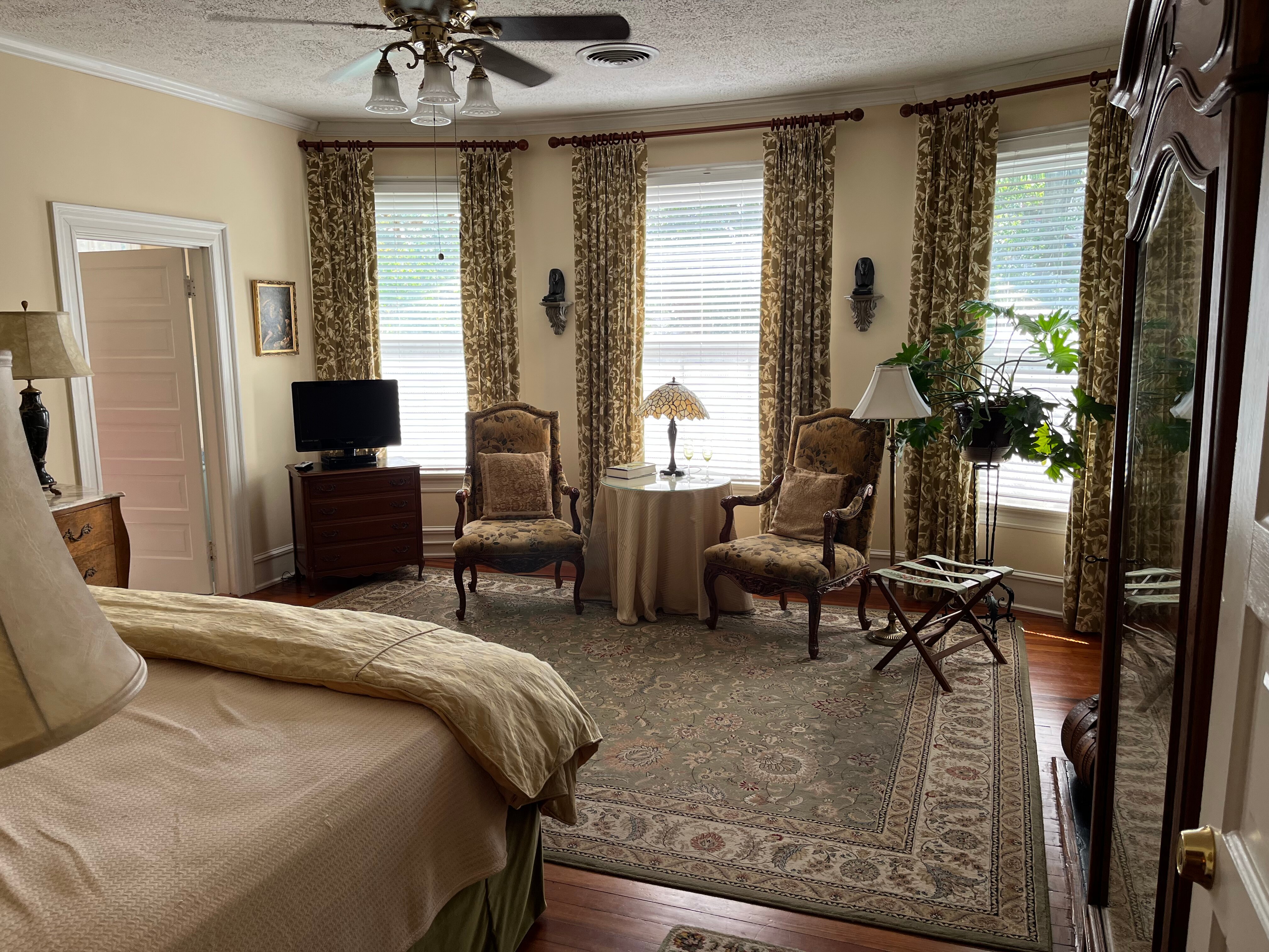 The Columns Bed And Breakfast Inn UPDATED 2023 Prices Reviews   Caption 