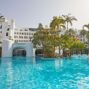 Pool - outdoor