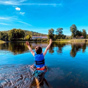 Shawnee On The River