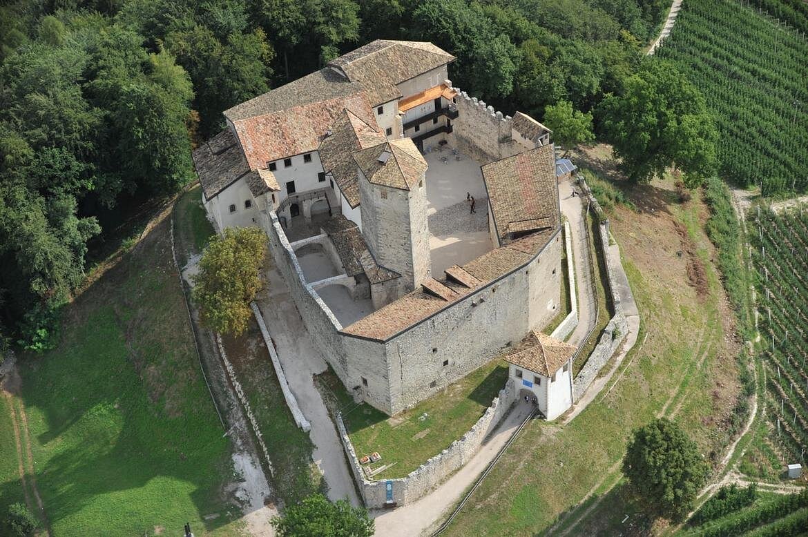 Experience the adventures of the Harry Potter castle in Genoa - italiani.it