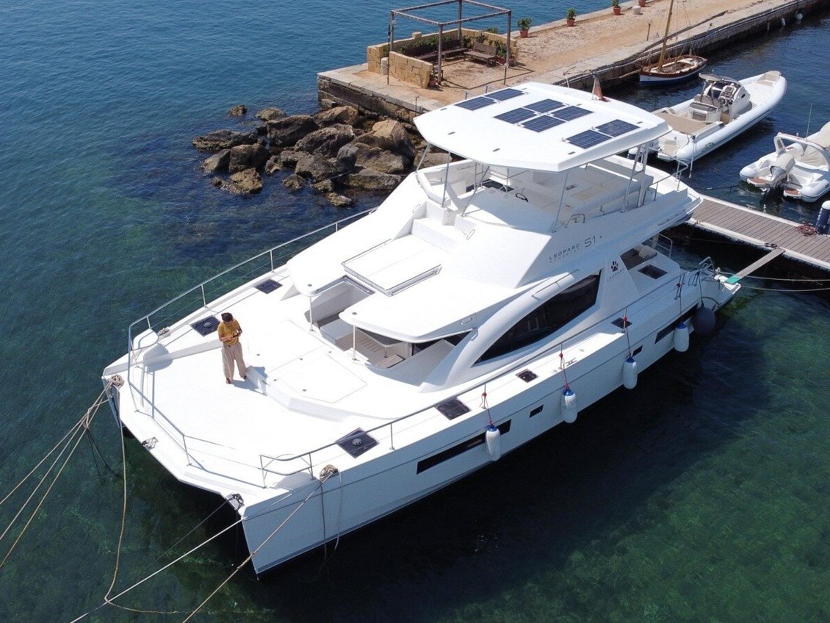 location yacht vilamoura