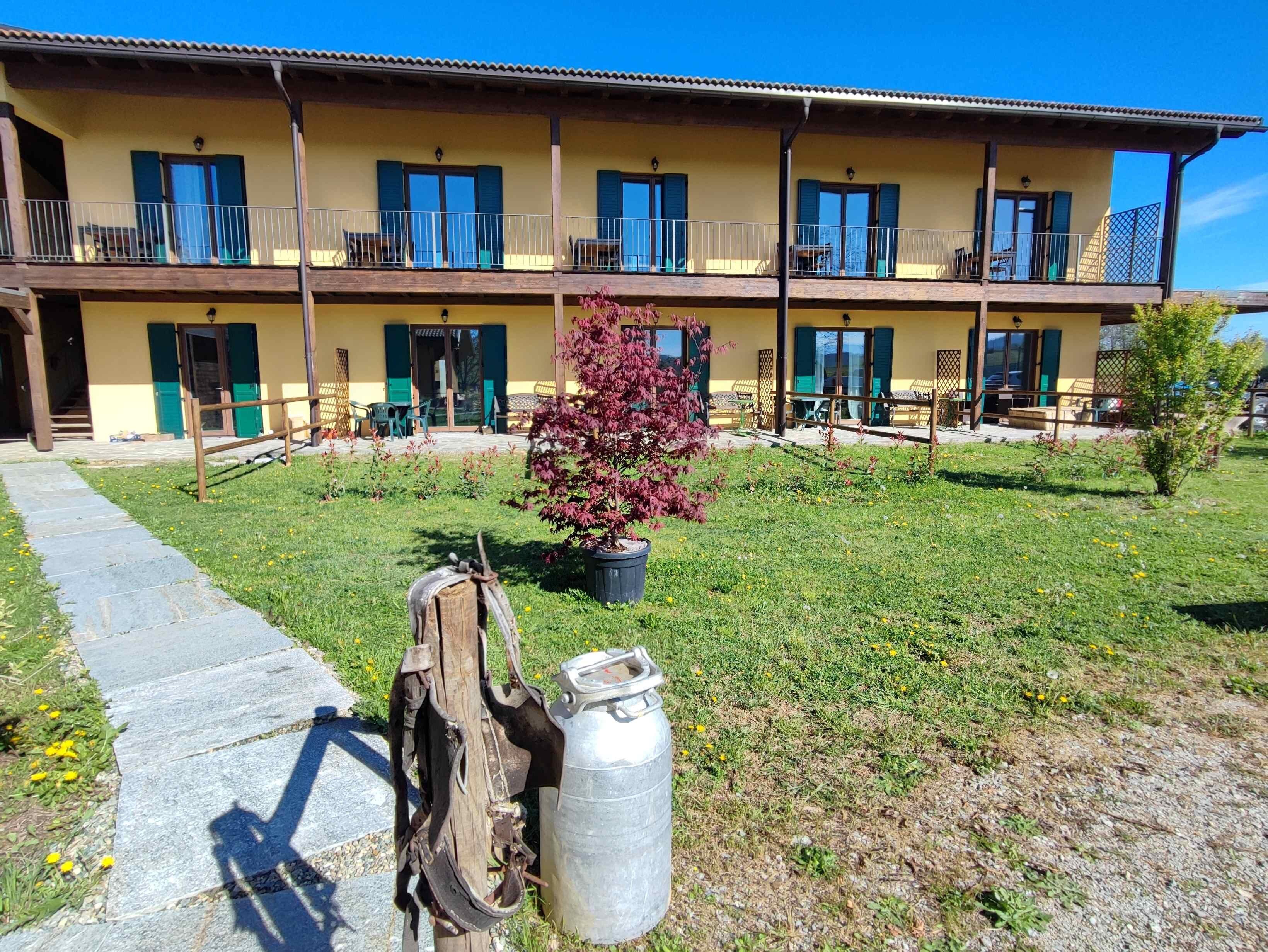 CASALE DEL VALLA - AGRI B&B NATURISTA AND SPA - Reviews (Spigno ...