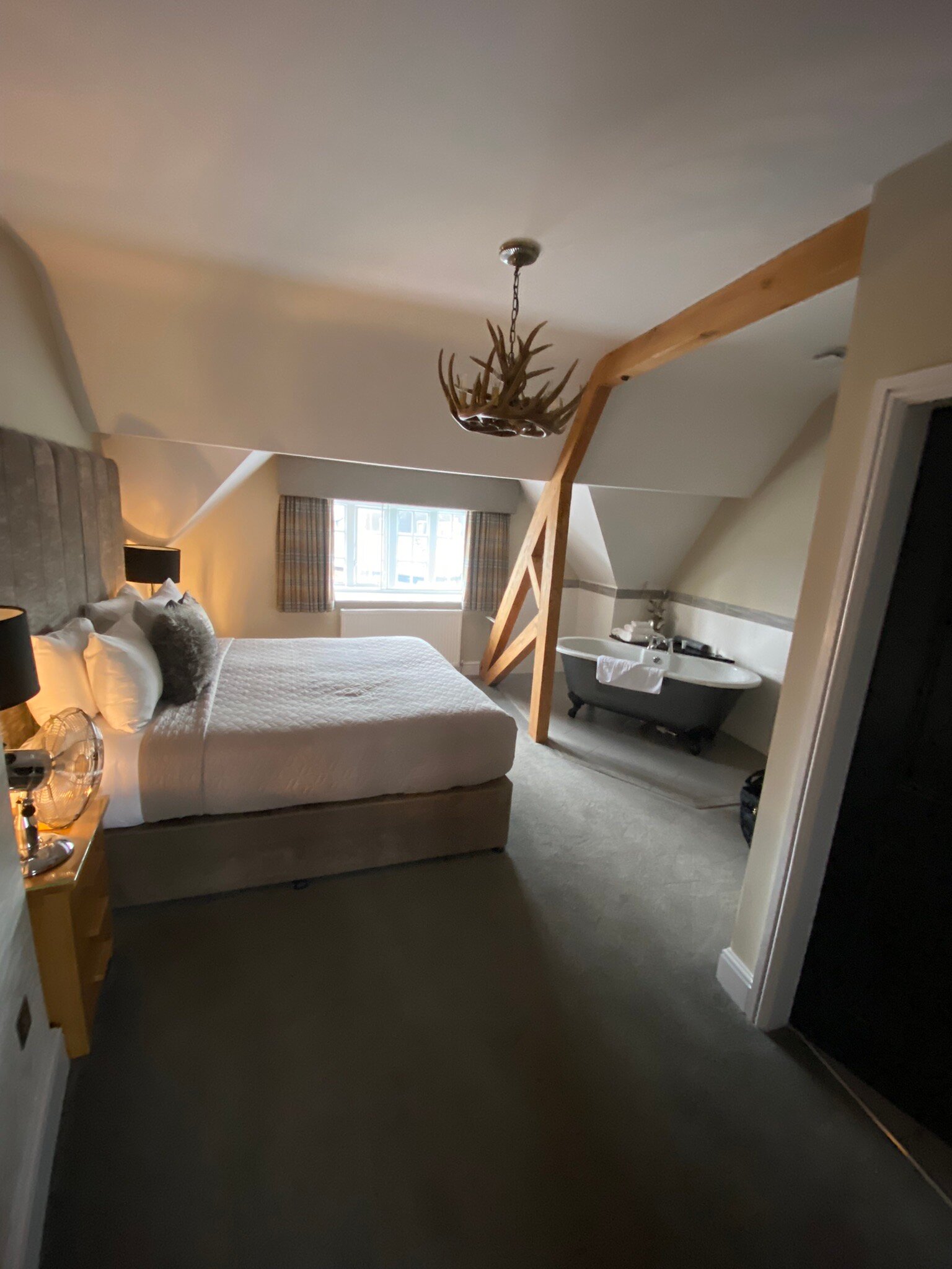 THE WHEATSHEAF HOTEL - Updated 2023 Reviews (Sandbach)