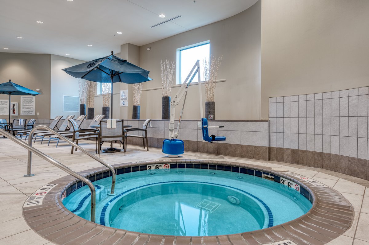 Holiday Inn Terre Haute Pool Pictures & Reviews - Tripadvisor