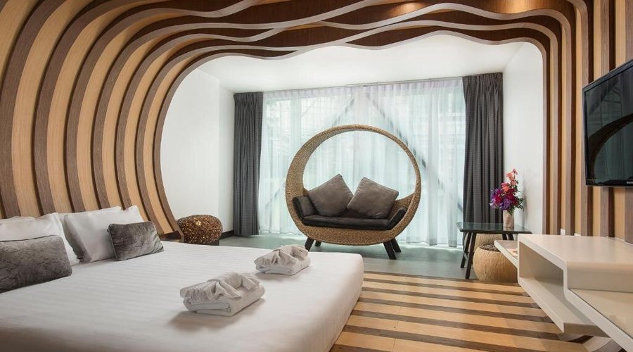 Silk Cocoon Theme Room
