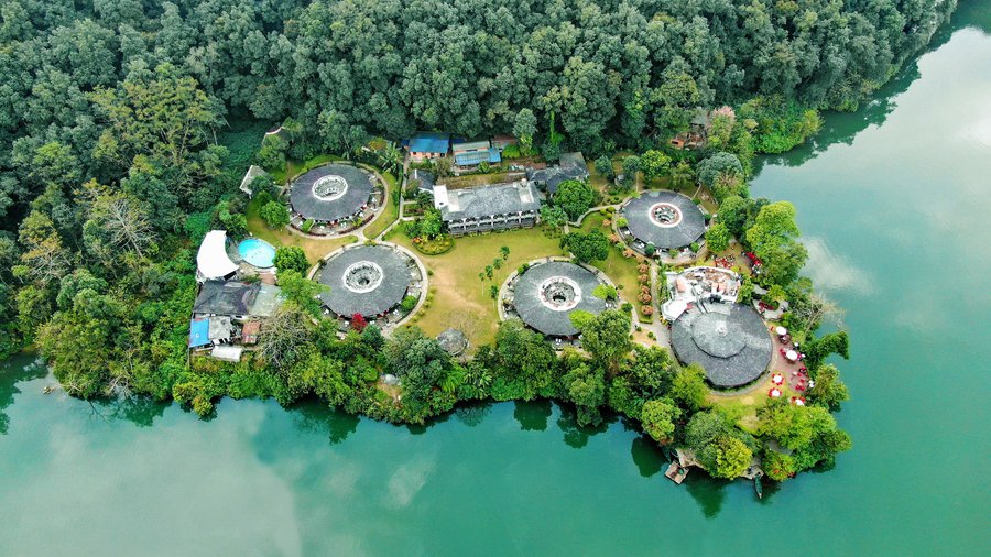 Fish Tail Lodge enjoys a unique location on a peninsula across Fewa Lake. Shuttle floats or boats transport you across to the resort. The views are spectacular with the lake on one side and a forested hill on the other. The panorama of the Annapurna range and Mount “Machhapuchhre” (Mt. Fishtail), and their reflection on the lake soothe your soul and refresh your spirit. 
