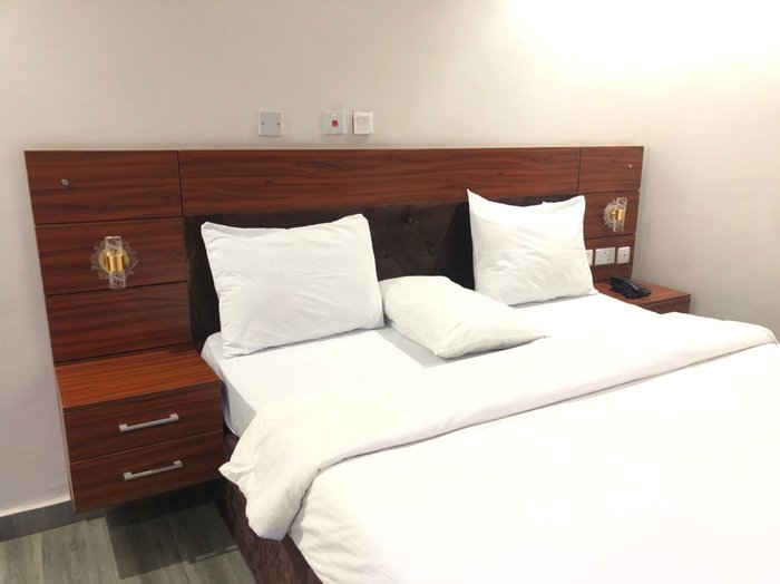 De-Lasmall Hotel and Resort Ltd (AU$87) - Port Harcourt, Nigeria Hotel ...