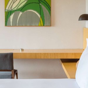 B Deluxe Suite