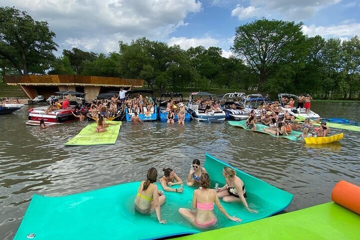 2024 (austin) Captained 4 Hr Boat Charter On Lake Austin For Up To 12 