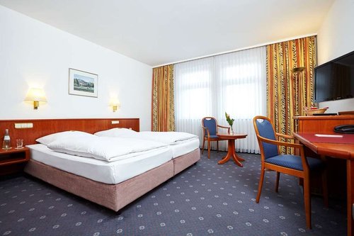 HOTEL COLUMBUS - Updated 2023 Prices (Seligenstadt, Germany)