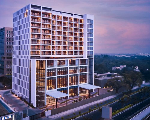 TAJ WELLINGTON MEWS CHENNAI (₹̶ ̶1̶5̶,̶0̶5̶0̶) ₹ 8,946 (Chennai (Madras ...