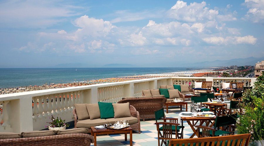Blu Bar terrazza vista mare dell'Hotel