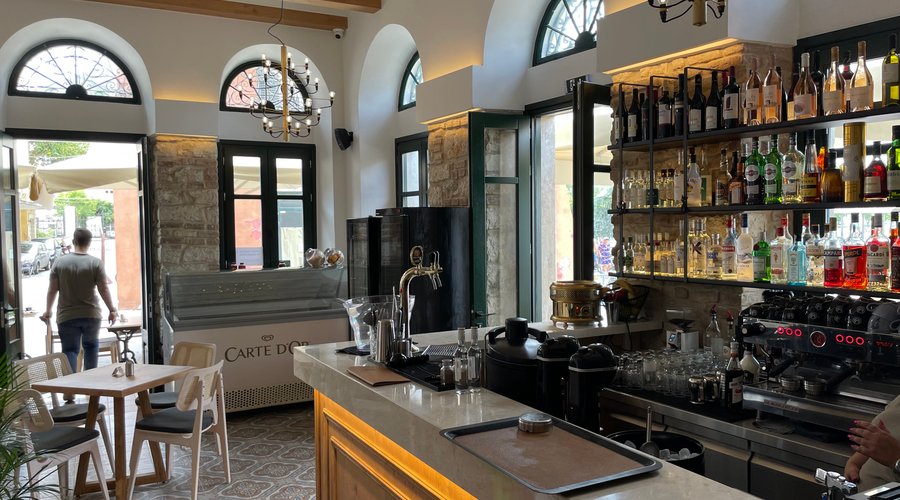 main bar view