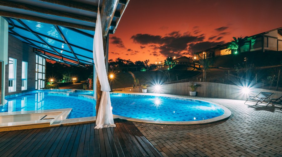 Piscina noite