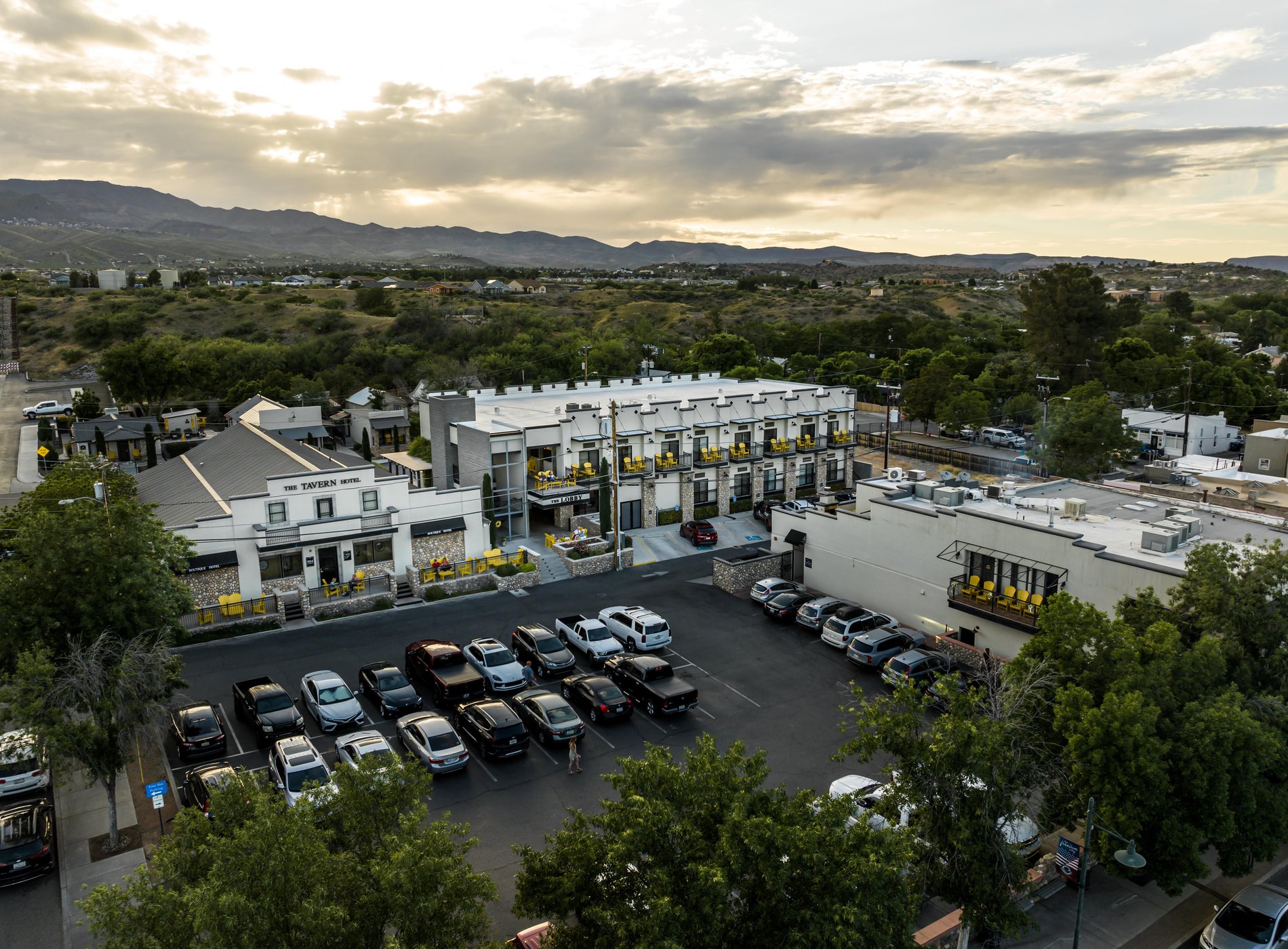 Tavern Hotel by null