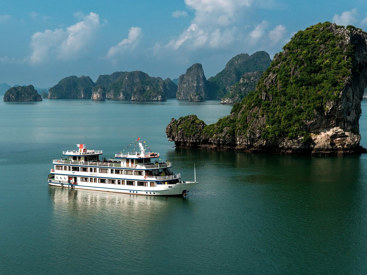 Overnight Cruises: Where to Go, What to See