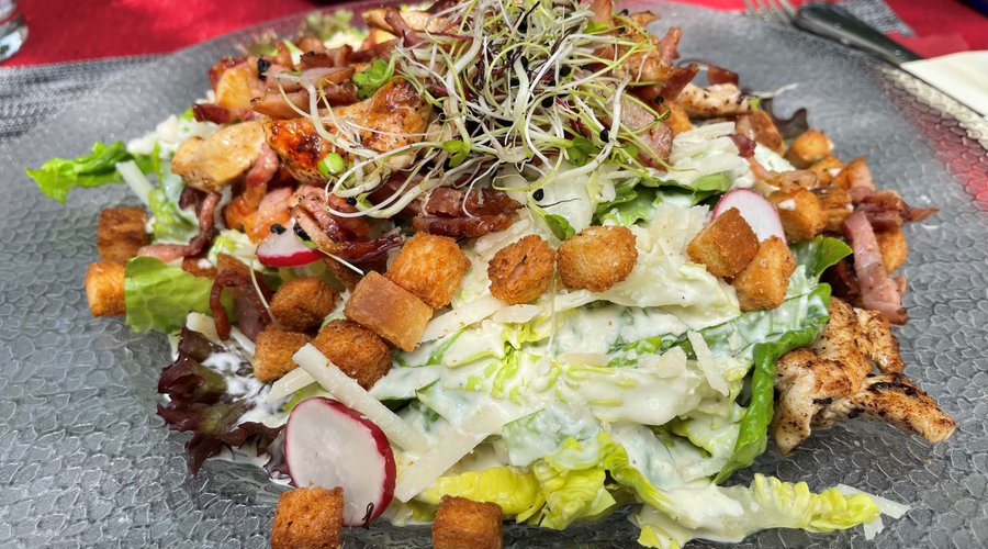 Caesar Salat