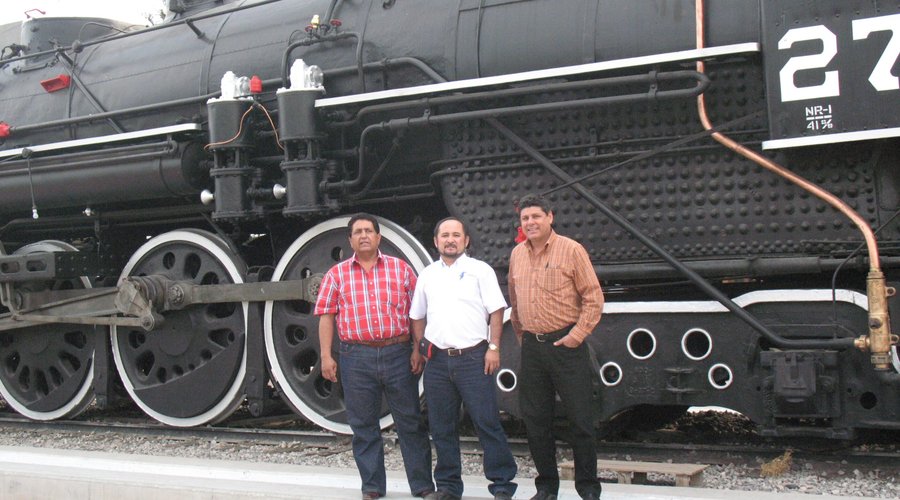 LOCOMOTORA COMO LAS QUE SE USABAN EN LA EPOCA DE LA REVOLUCION
