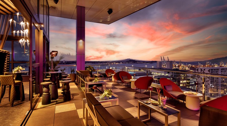 HI-SO Rooftop bar