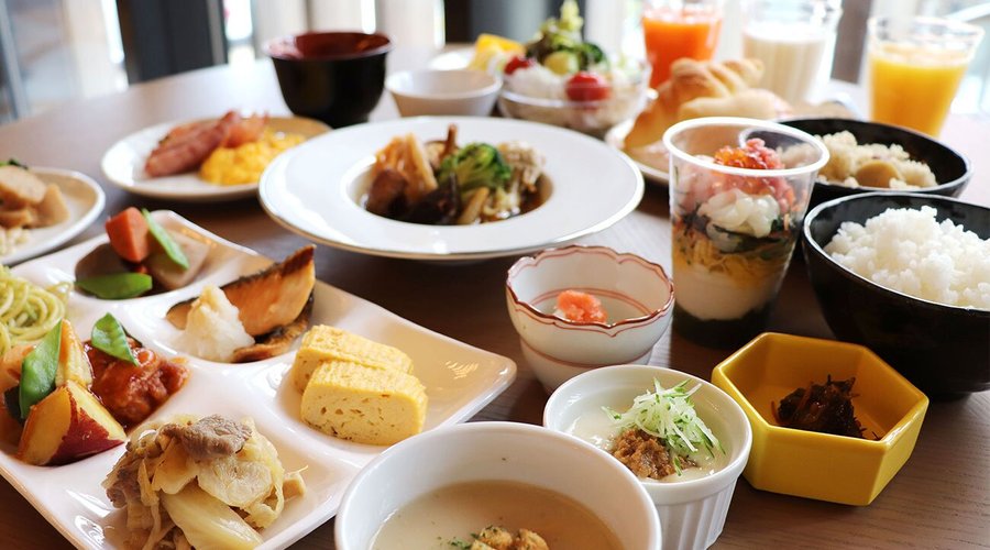 【朝食】北海道の旬食材を活かした約60種の和洋ビュッフェ。美味しい朝ごはんで素敵な1日のスタートを