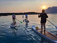 SUP all'alba: emozioni sul mare di primo mattino – Un Sardo in giro