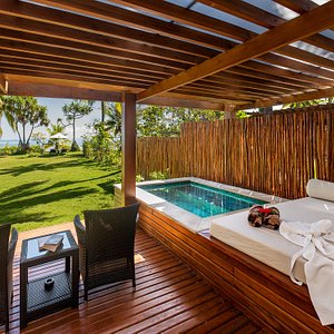 Beachfront Pool Bure with private garden and beach access