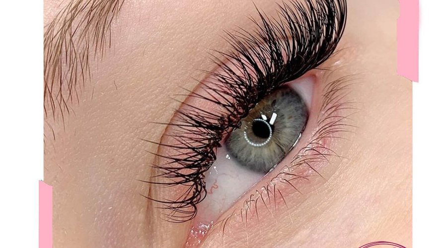 Natural Classic Lashes Eyelash extension by Bonna Beauty in Yagoona Bankstown and near by location and Canterbury, Fairfield, Liverpool and Strathfield local Sydney.