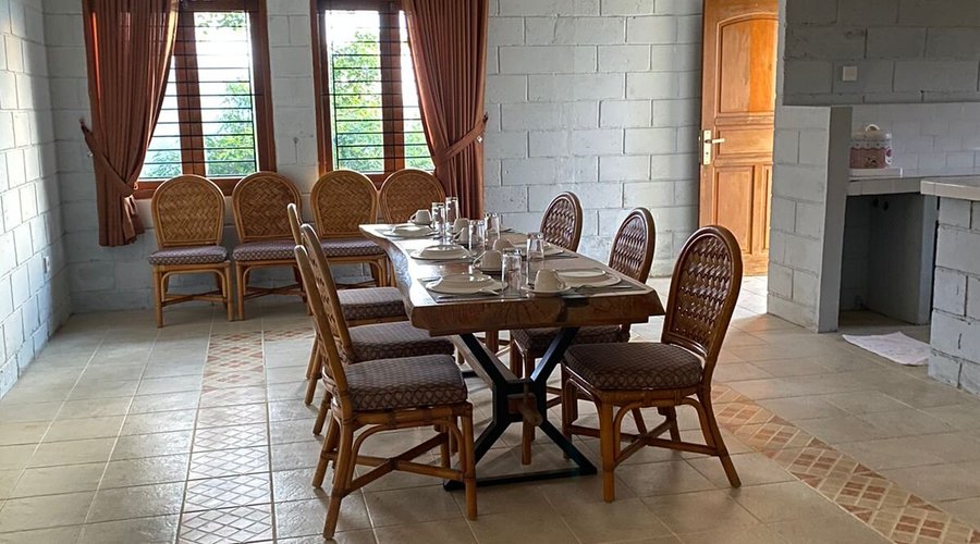 nikmati rasa kebersamaan bersama keluarga di jasmine villa