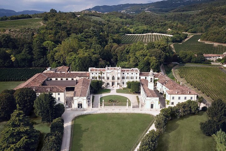 Villa Serego Alighieri Sant Ambrogio di Valpolicella All You