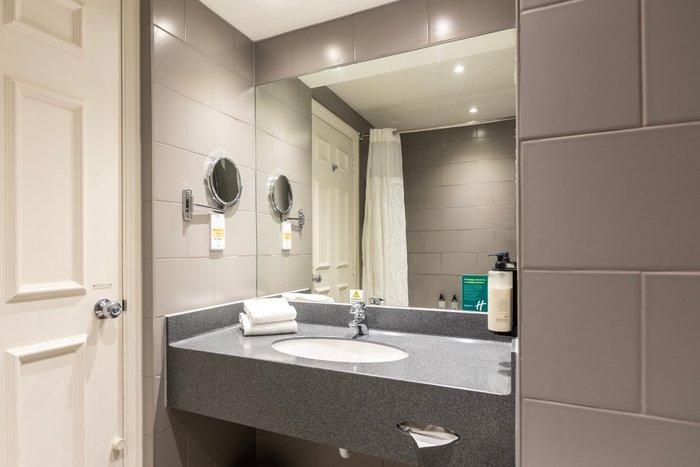 HOLIDAY INN LONDON - SUTTON, AN IHG HOTEL $86 ($̶1̶6̶0̶) - Updated 2023