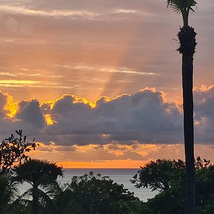 Stunning Sunset at Palm Springs Bali