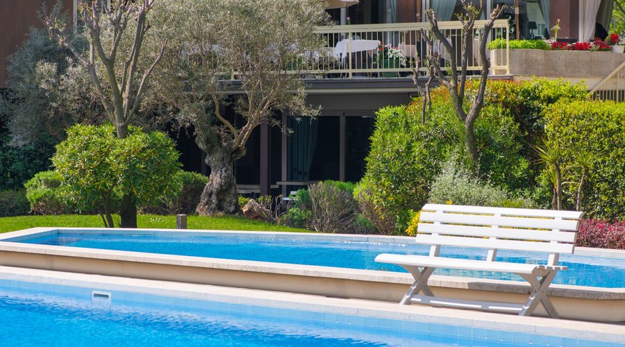 Piscina e zona verde