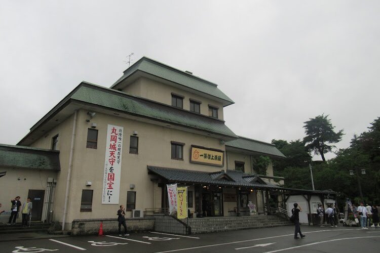 店の外観