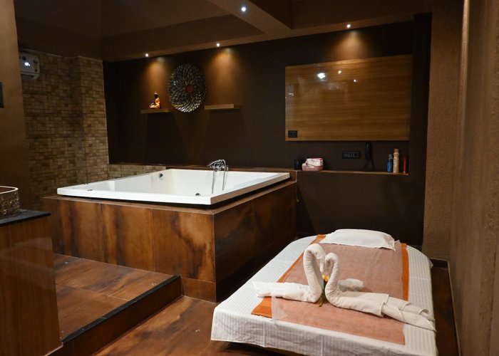 Royal Oak Spa Sanpada - 나비뭄바이 - Royal Oak Spa Sanpada의 리뷰 - 트립어드바이저