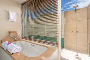 Room & Suite