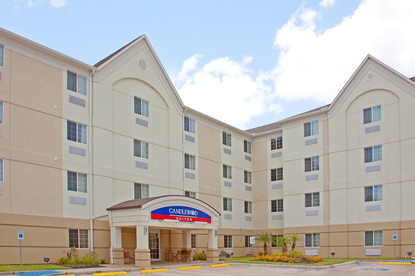 Candlewood Suites Is ?w=1400&h= 1&s=1