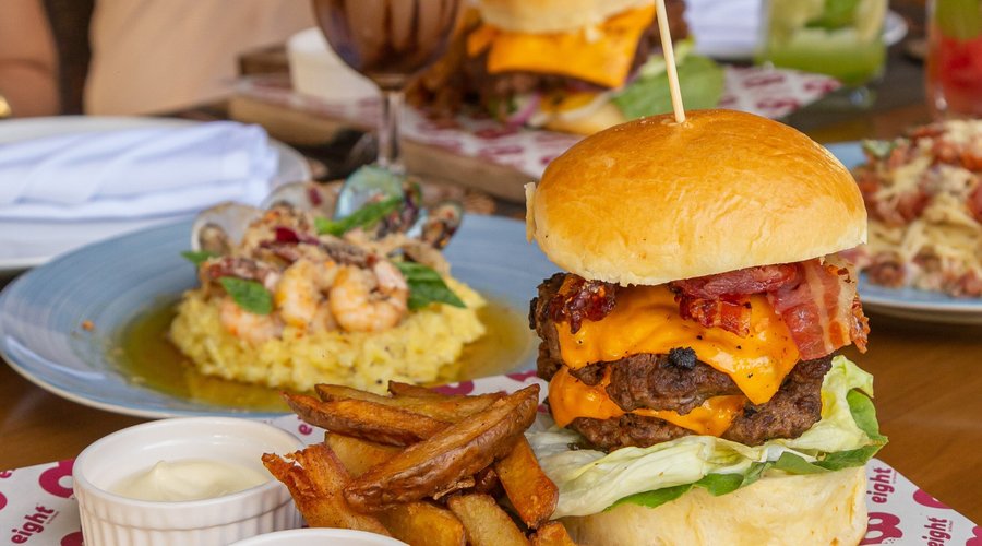 8's Burger