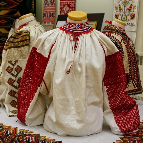 Textiles – Ukrainian Museum of Canada, Alberta Branch
