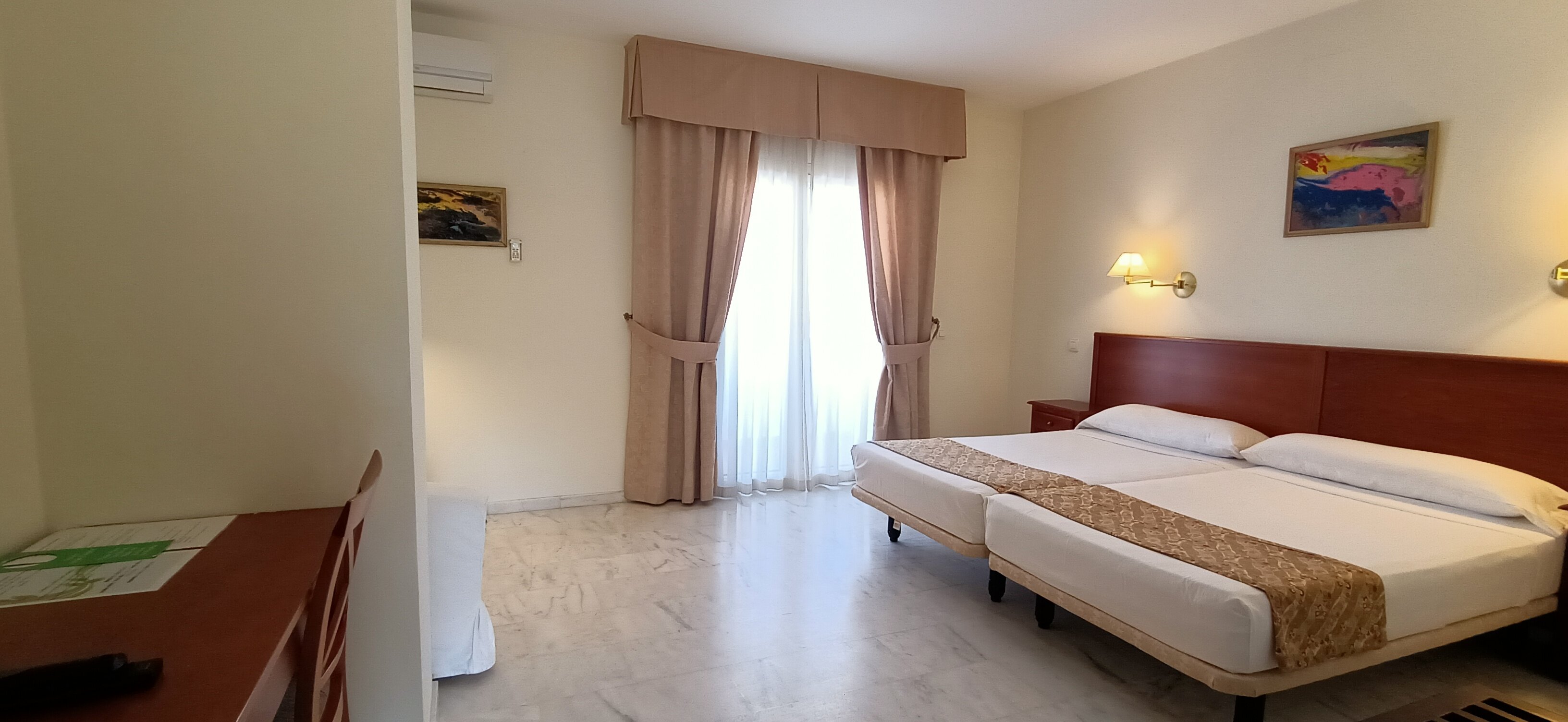 Hotel la luna blanca deals malaga