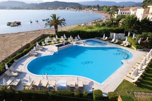 Pool & Beach