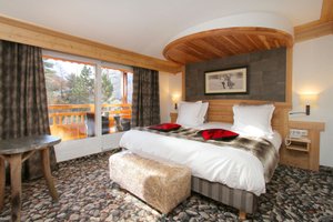 Room & Suite