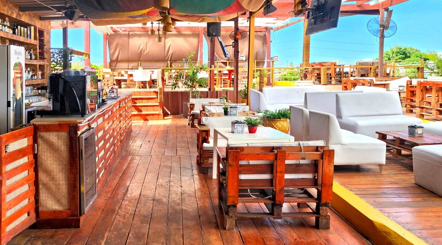 Rooftop restaurant & bar