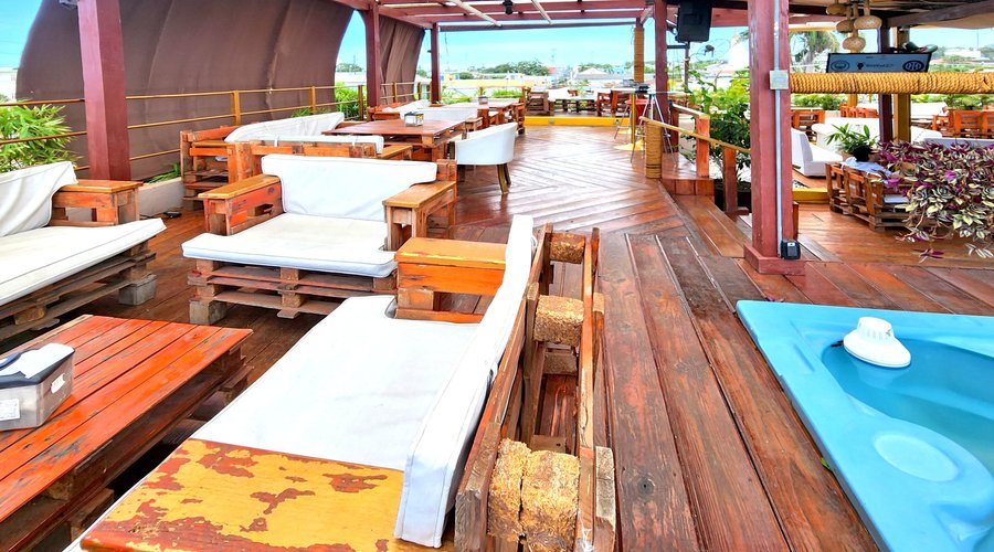 Rooftop restaurant & bar